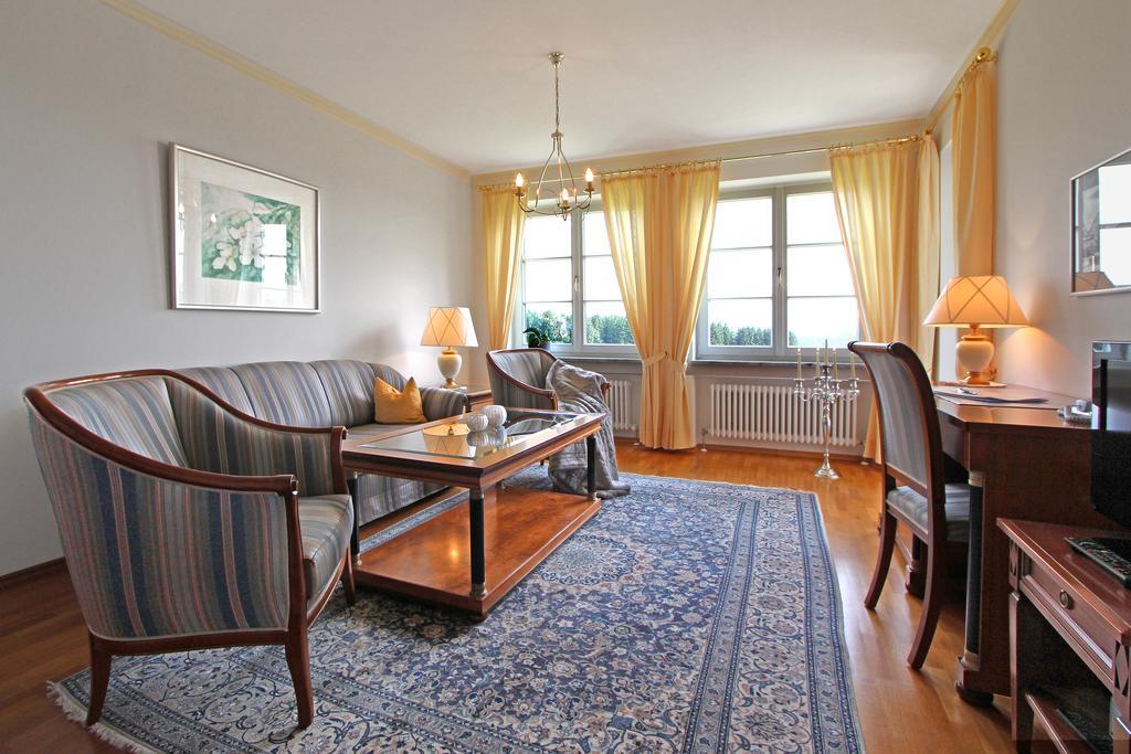 Gaestehaus Schloss Kronburg 外观 照片